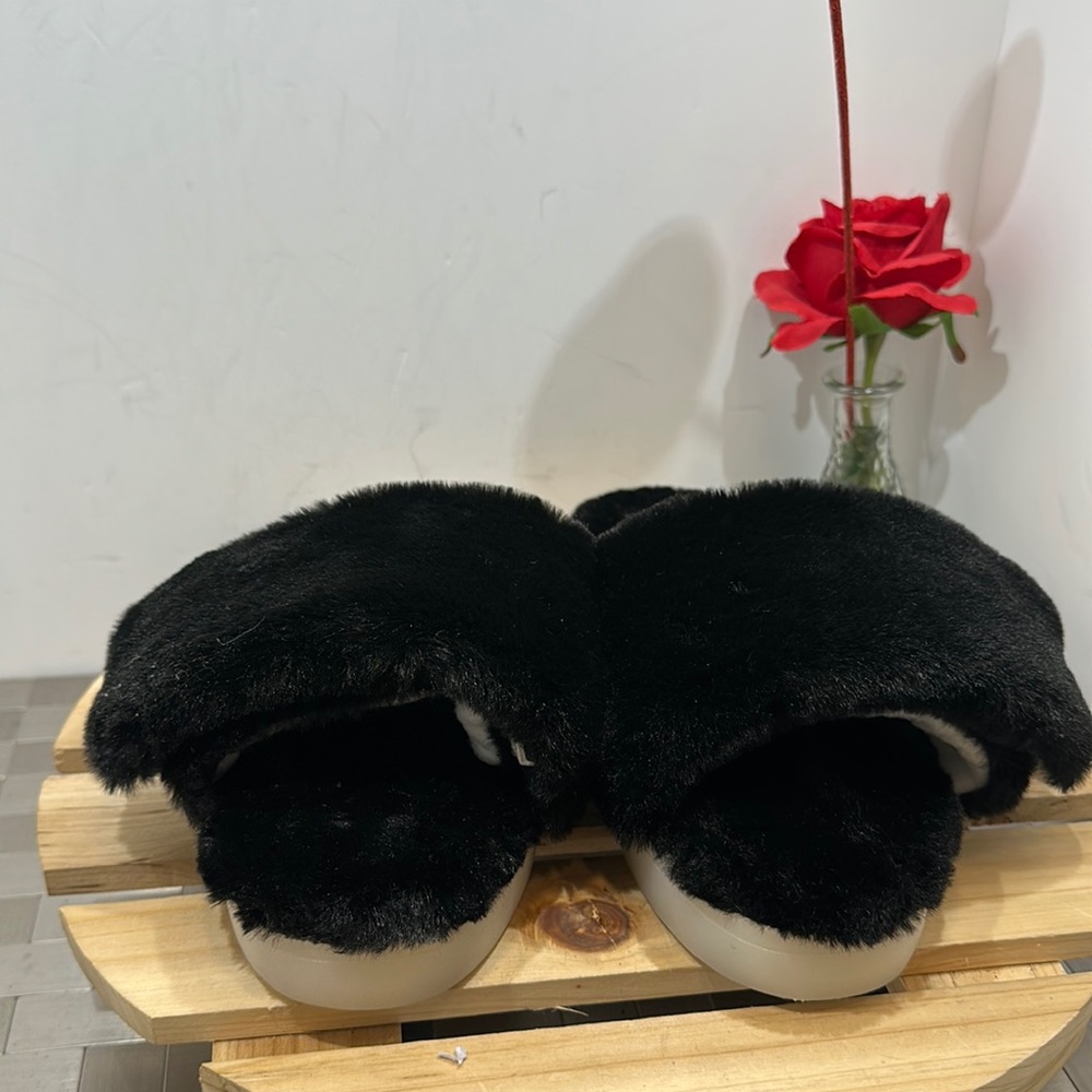 Halo slippers faux fur glow in the dark slippers #312